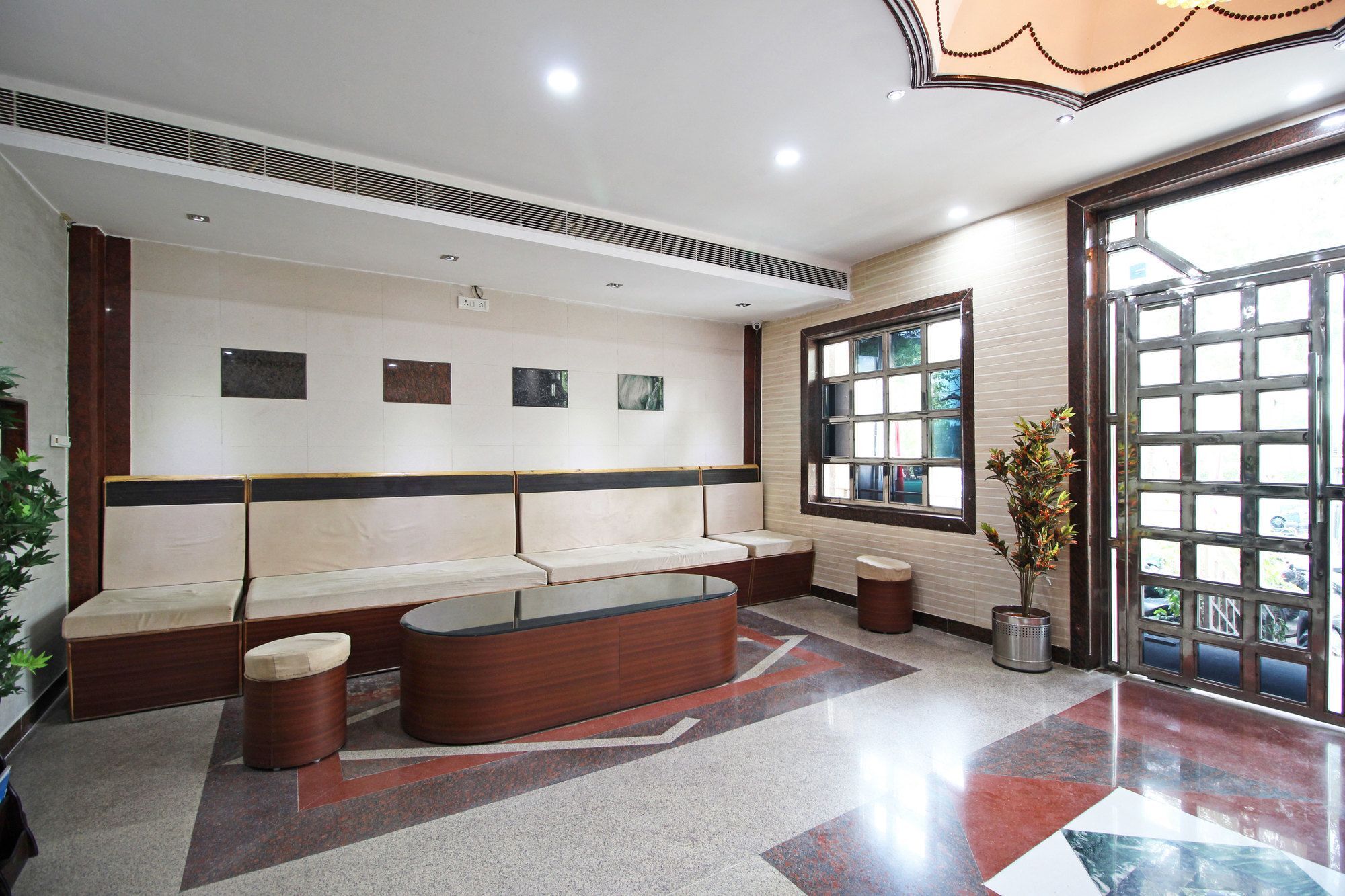Merit Hotel Agra  Εξωτερικό φωτογραφία
